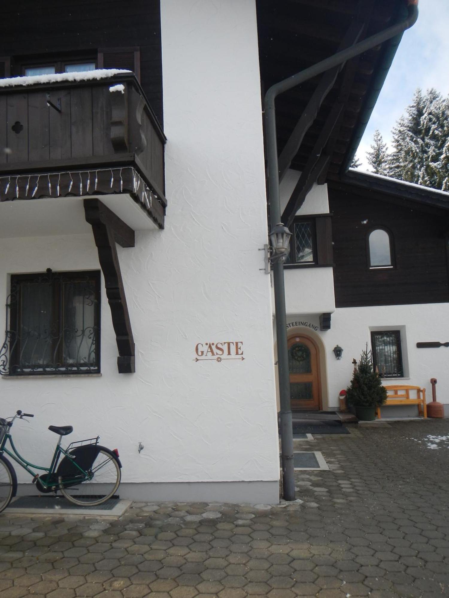Gaestehaus Brigitte Garmisch-Partenkirchen Exterior photo