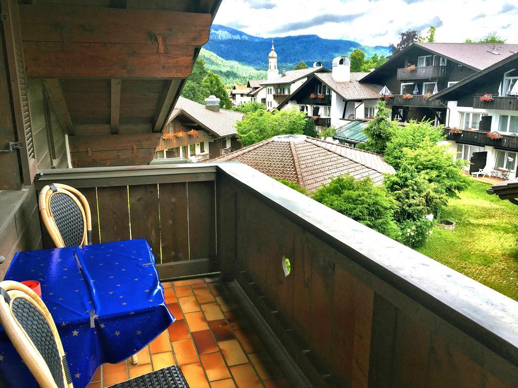 Gaestehaus Brigitte Garmisch-Partenkirchen Exterior photo